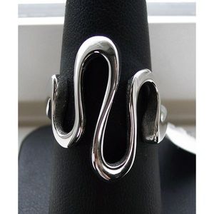 STAINLESS STEEL Modern Curvy High Polished Statement Ring